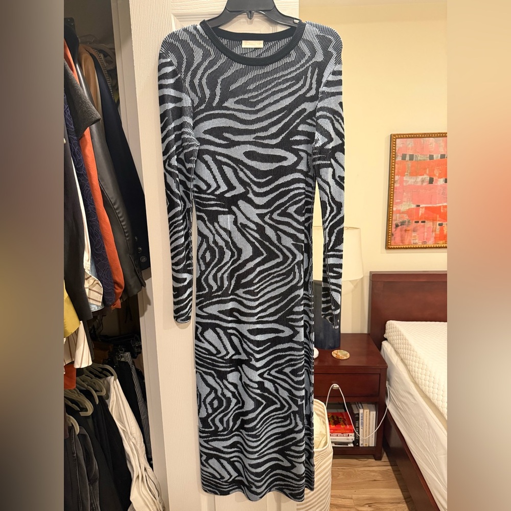 STINE GOYA Black and Gray Zebra-Print Knit Dress